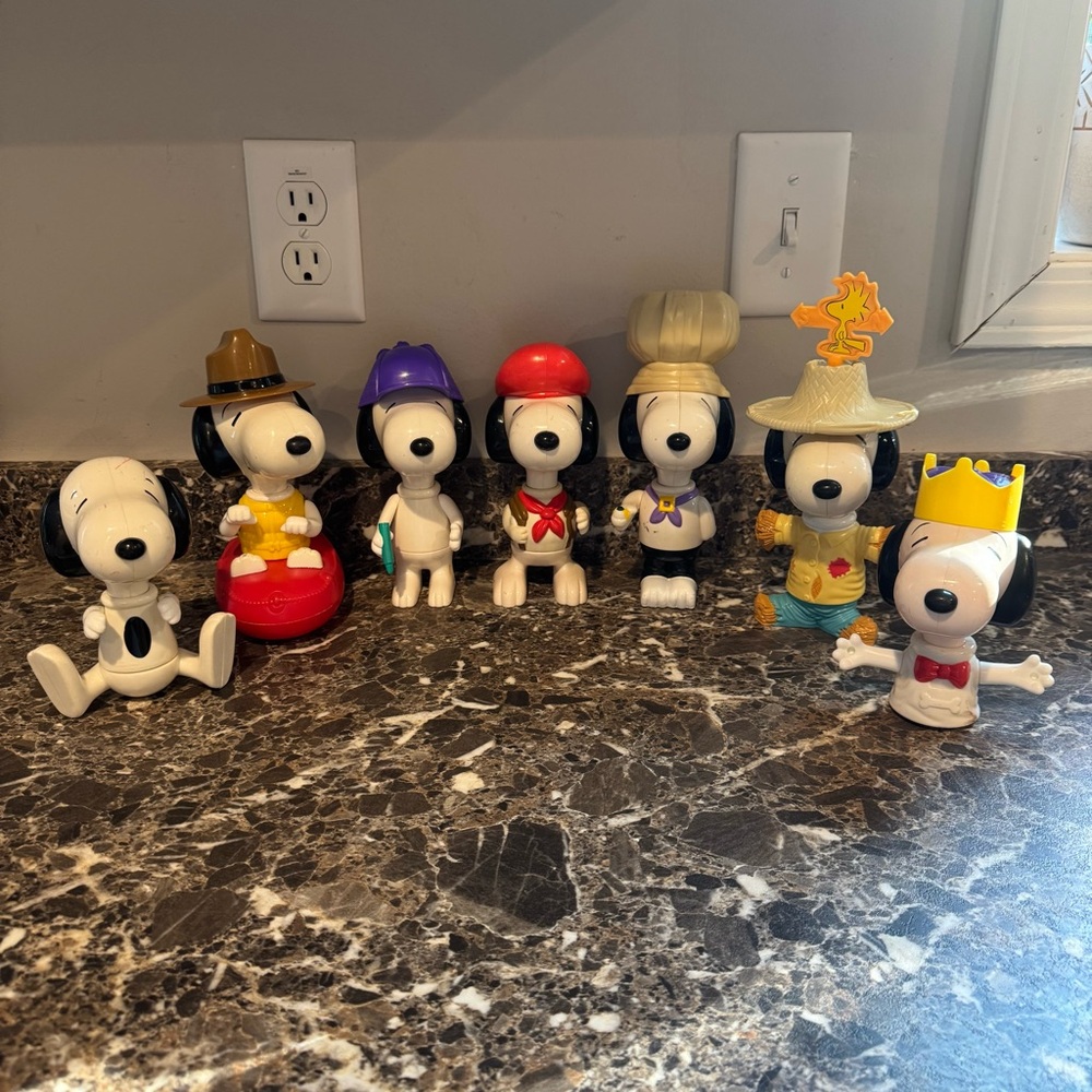 Snoopy McDonald’s Happy Meal Figurine Collection - Connect A Snoopy